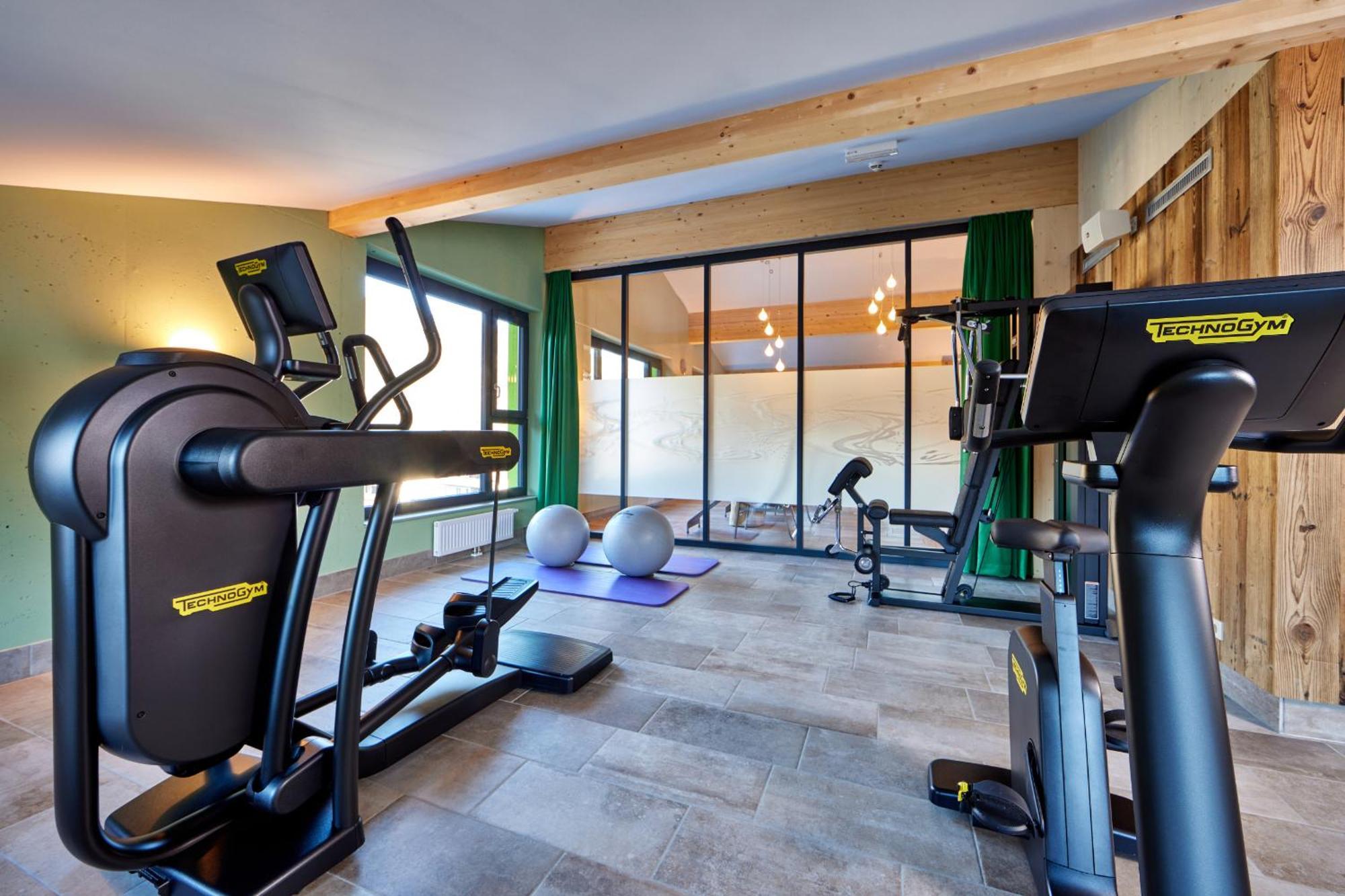 Explorer Hotel Stubaital Нойштифт-им-Штубайталь Экстерьер фото